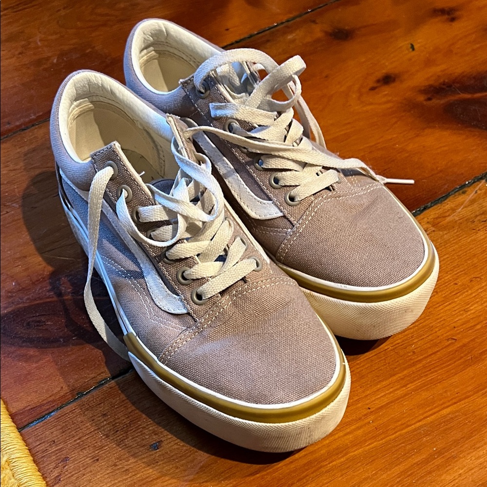 Vans beige platform canvas sneaker